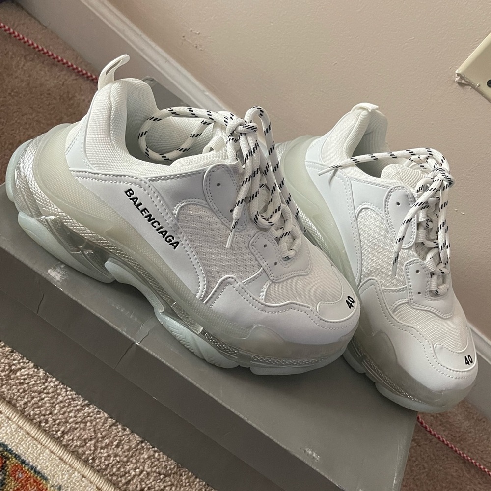Balenciaga Shoes - Picture 2 of 6